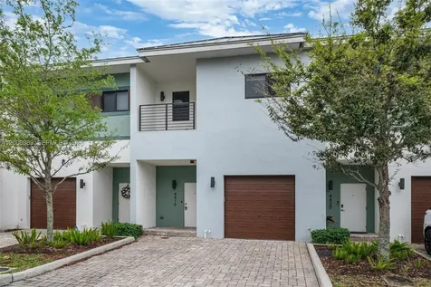 4416 NW 9th Street Plantation FL 33317