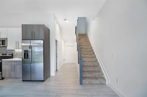 4416 NW 9th Street Plantation FL 33317