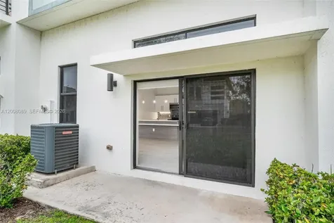 4416 NW 9th Street Plantation FL 33317