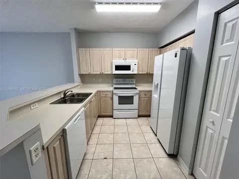 2210 SE 25 Avenue Homestead FL 33035