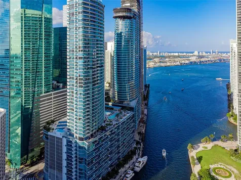 200 Biscayne Boulevard Way Miami FL 33131