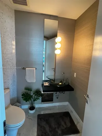 200 Biscayne Boulevard Way Miami FL 33131