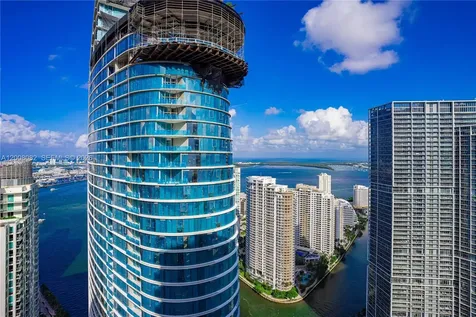 200 Biscayne Boulevard Way Miami FL 33131