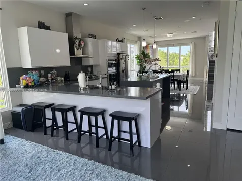 10331 NW 64th Lane Doral FL 33178