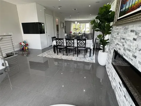 10331 NW 64th Lane Doral FL 33178