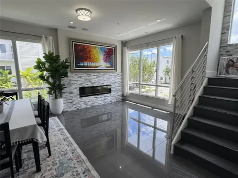 10331 NW 64th Lane Doral FL 33178