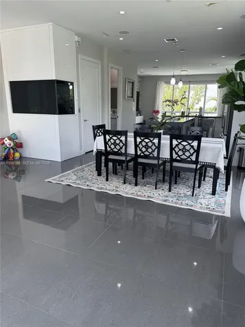 10331 NW 64th Lane Doral FL 33178
