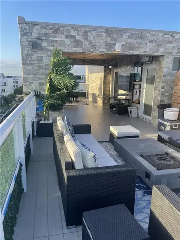 10331 NW 64th Lane Doral FL 33178