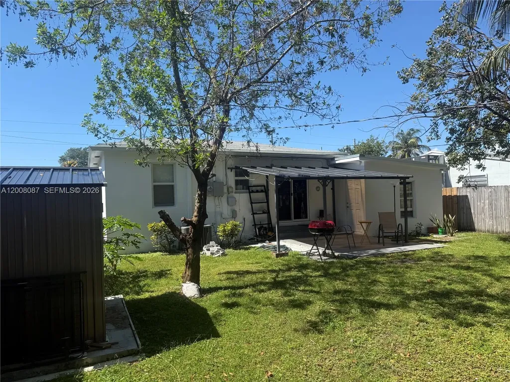 2323 Cleveland Street Hollywood FL 33020