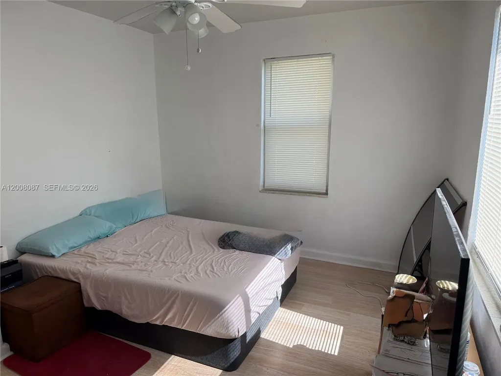 2323 Cleveland Street Hollywood FL 33020