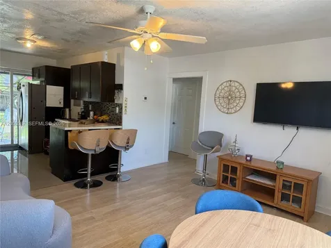 2323 Cleveland Street Hollywood FL 33020