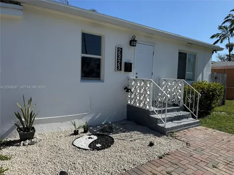 2323 Cleveland Street Hollywood FL 33020