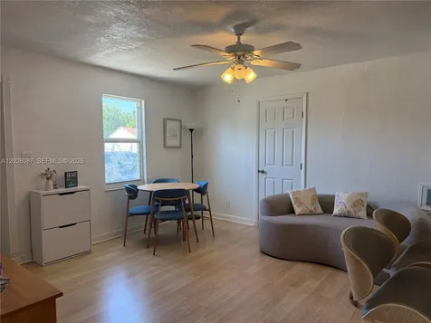 2323 Cleveland Street Hollywood FL 33020