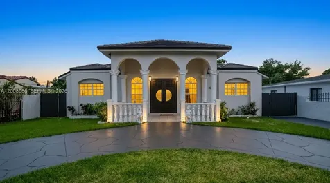 2850 NW 5th Street Miami FL 33125