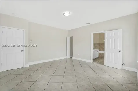 2850 NW 5th Street Miami FL 33125