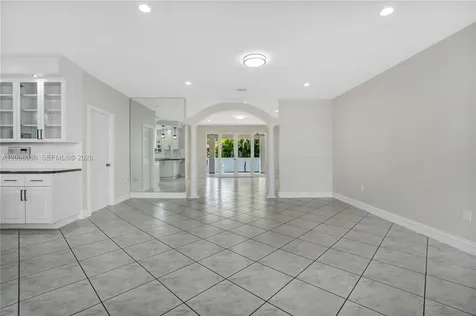2850 NW 5th Street Miami FL 33125