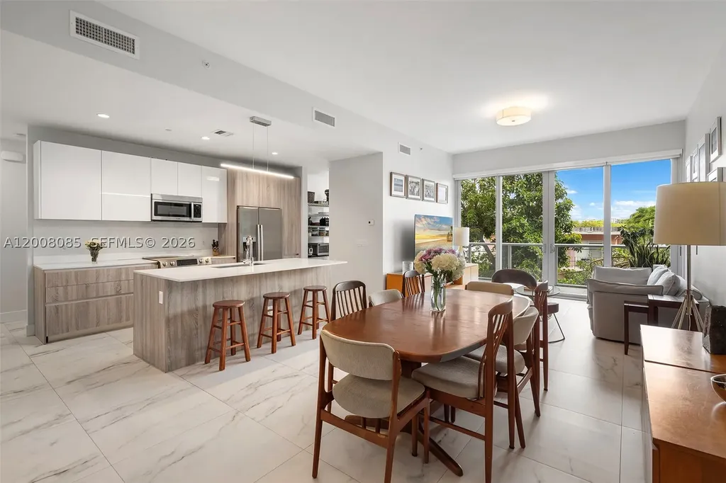 545 SW 11th Street Miami FL 33129
