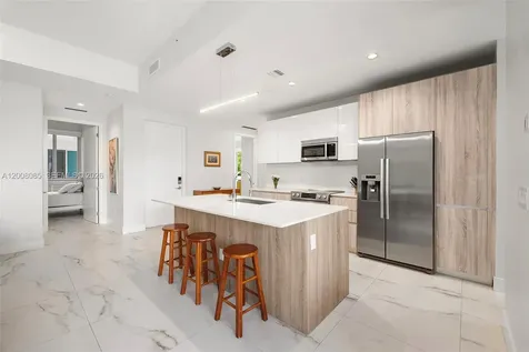 545 SW 11th Street Miami FL 33129