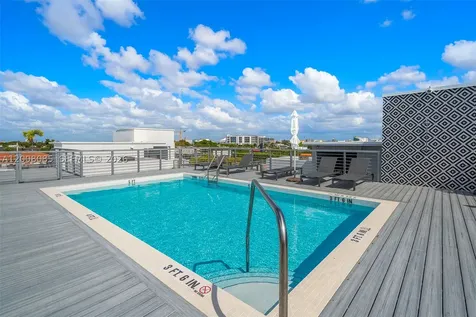 545 SW 11th Street Miami FL 33129