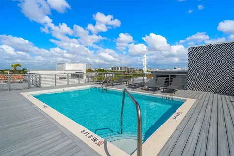 545 SW 11th Street Miami FL 33129