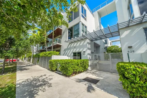 545 SW 11th Street Miami FL 33129