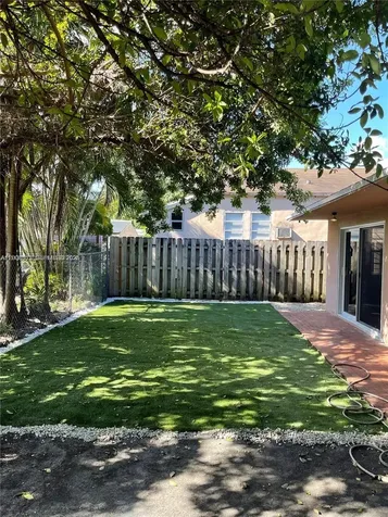 1074 NW 27th Street Miami FL 33127