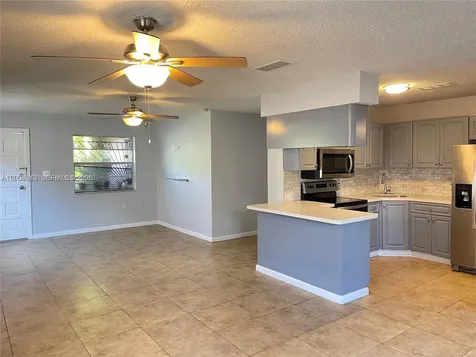 1074 NW 27th Street Miami FL 33127
