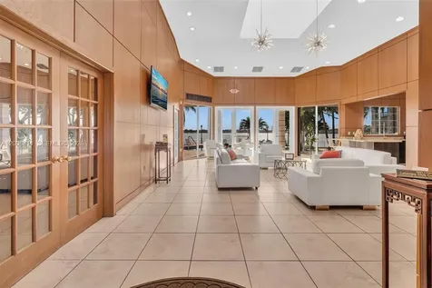 2811 N Oakland Forest Drive Oakland Park FL 33309