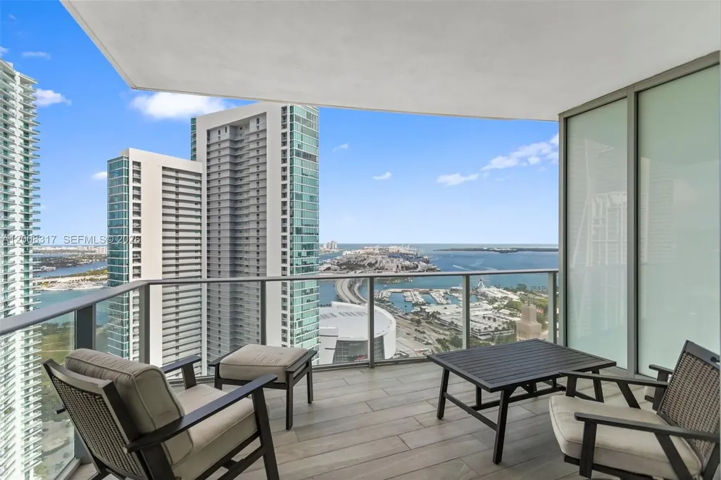 851 NE 1st Avenue Miami FL 33132