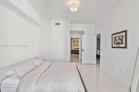 851 NE 1st Avenue Miami FL 33132