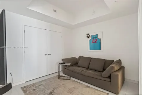 851 NE 1st Avenue Miami FL 33132