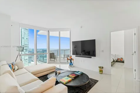 851 NE 1st Avenue Miami FL 33132