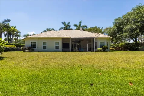 12743 N Winners Circle Davie FL 33330
