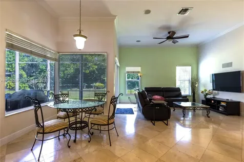 12743 N Winners Circle Davie FL 33330