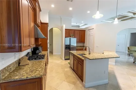 12743 N Winners Circle Davie FL 33330