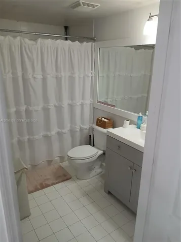 5085 NW 7th Street Miami FL 33126