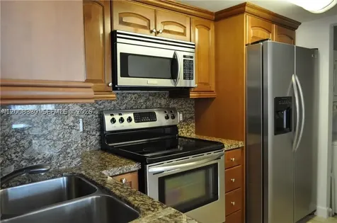 770 Claughton Island Drive Miami FL 33131