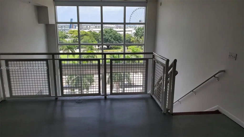 253 NE 2nd Street Miami FL 33132