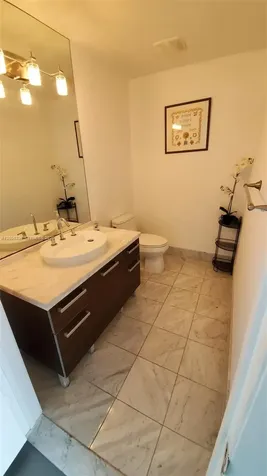 253 NE 2nd Street Miami FL 33132