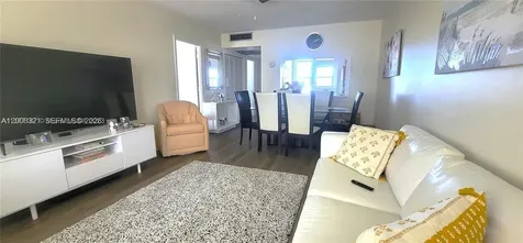 2200 Park Lane Hollywood FL 33021