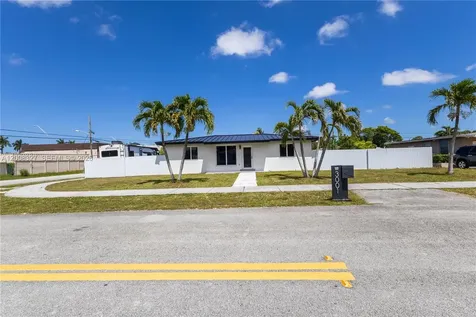 3001 SW 35th Avenue West Park FL 33023
