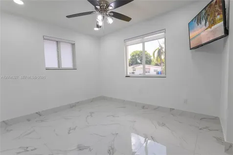 3001 SW 35th Avenue West Park FL 33023