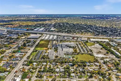 1824 NW 25th Avenue Fort Lauderdale FL 33311