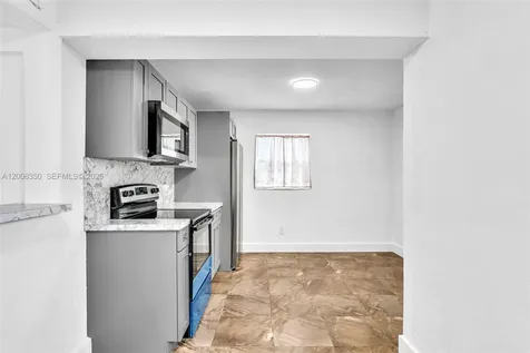 1824 NW 25th Avenue Fort Lauderdale FL 33311