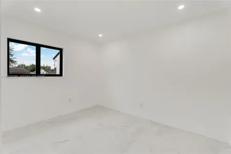 851 W 35th Street Hialeah FL 33012