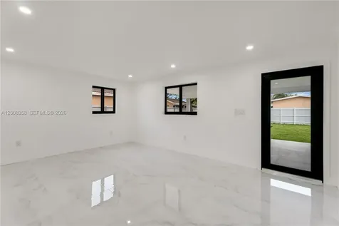 851 W 35th Street Hialeah FL 33012