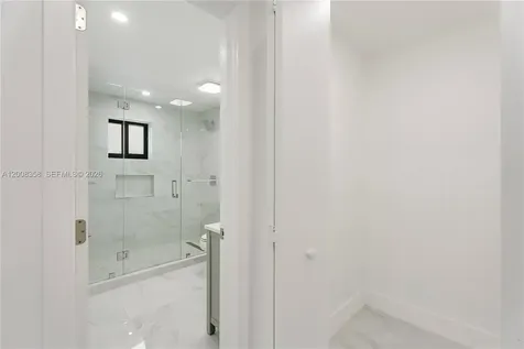 851 W 35th Street Hialeah FL 33012