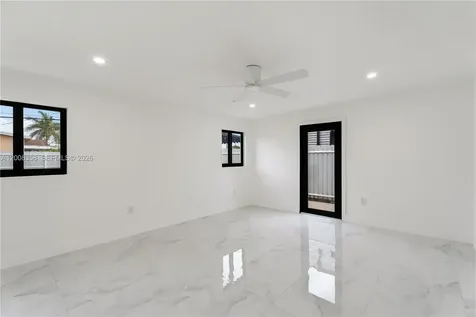 851 W 35th Street Hialeah FL 33012