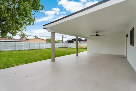 851 W 35th Street Hialeah FL 33012