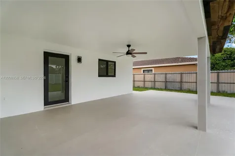 851 W 35th Street Hialeah FL 33012